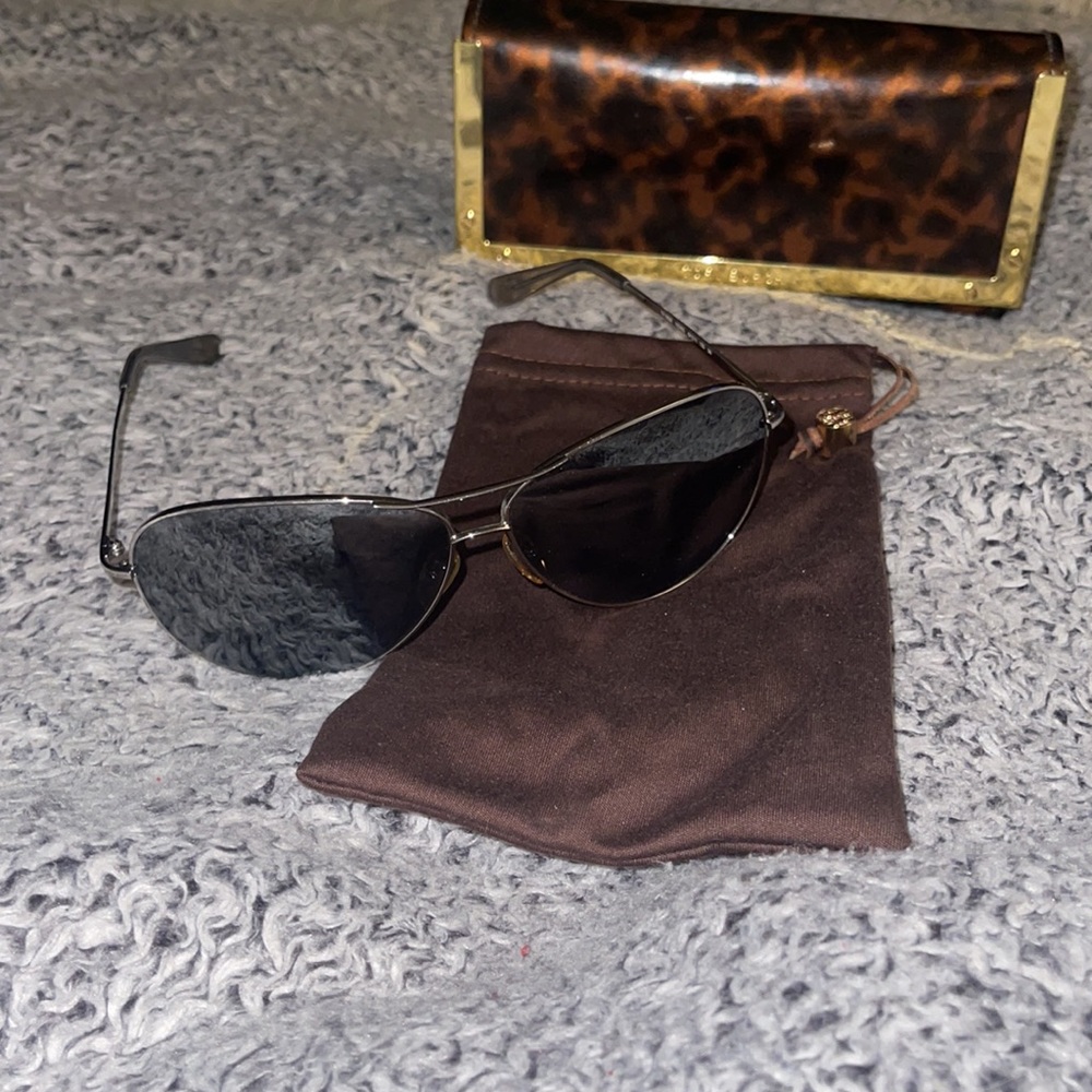TORY BURCH sunglasses + hard & soft case